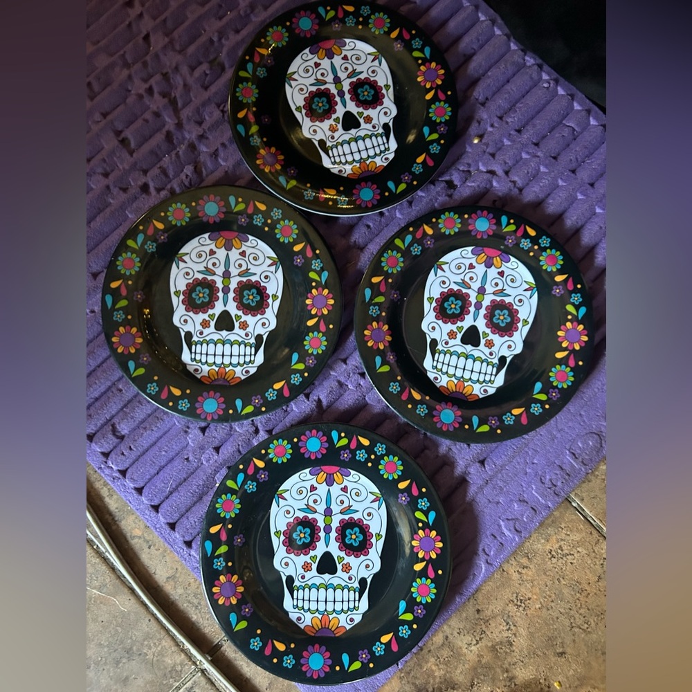Mexican DAY OF THE DEAD SKULL 4 plates 3 candles punk goth set - Picture 2 of 8